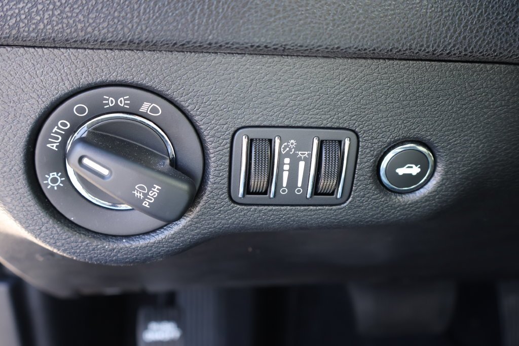 2023 Chrysler 300 S - Photo 18