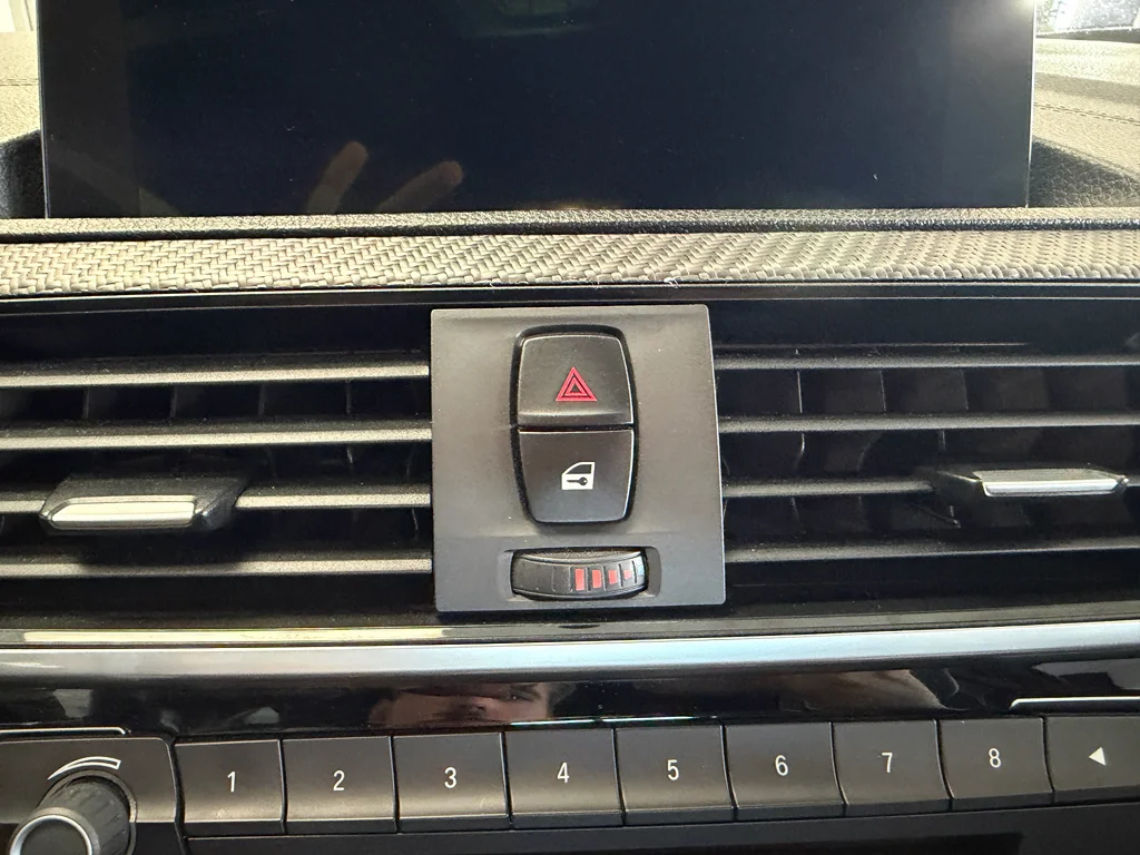 Used 2018 Long Beach Blue Metallic BMW Base image 11