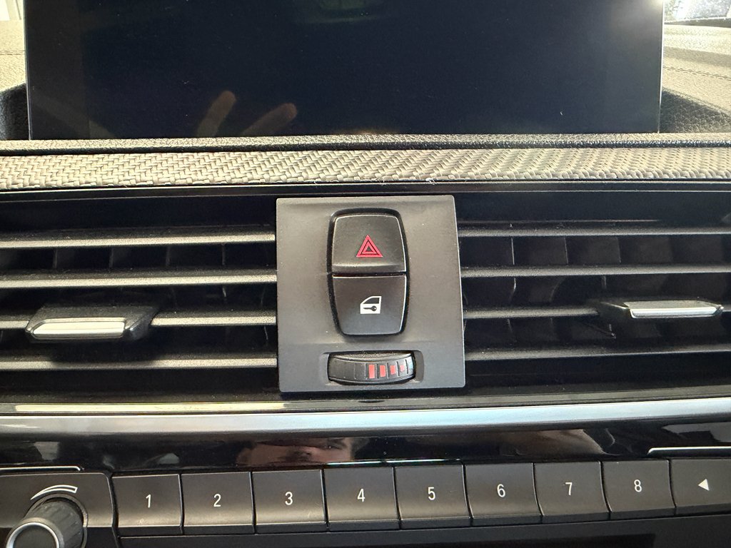 Used 2018 Long Beach Blue Metallic BMW Base image 11