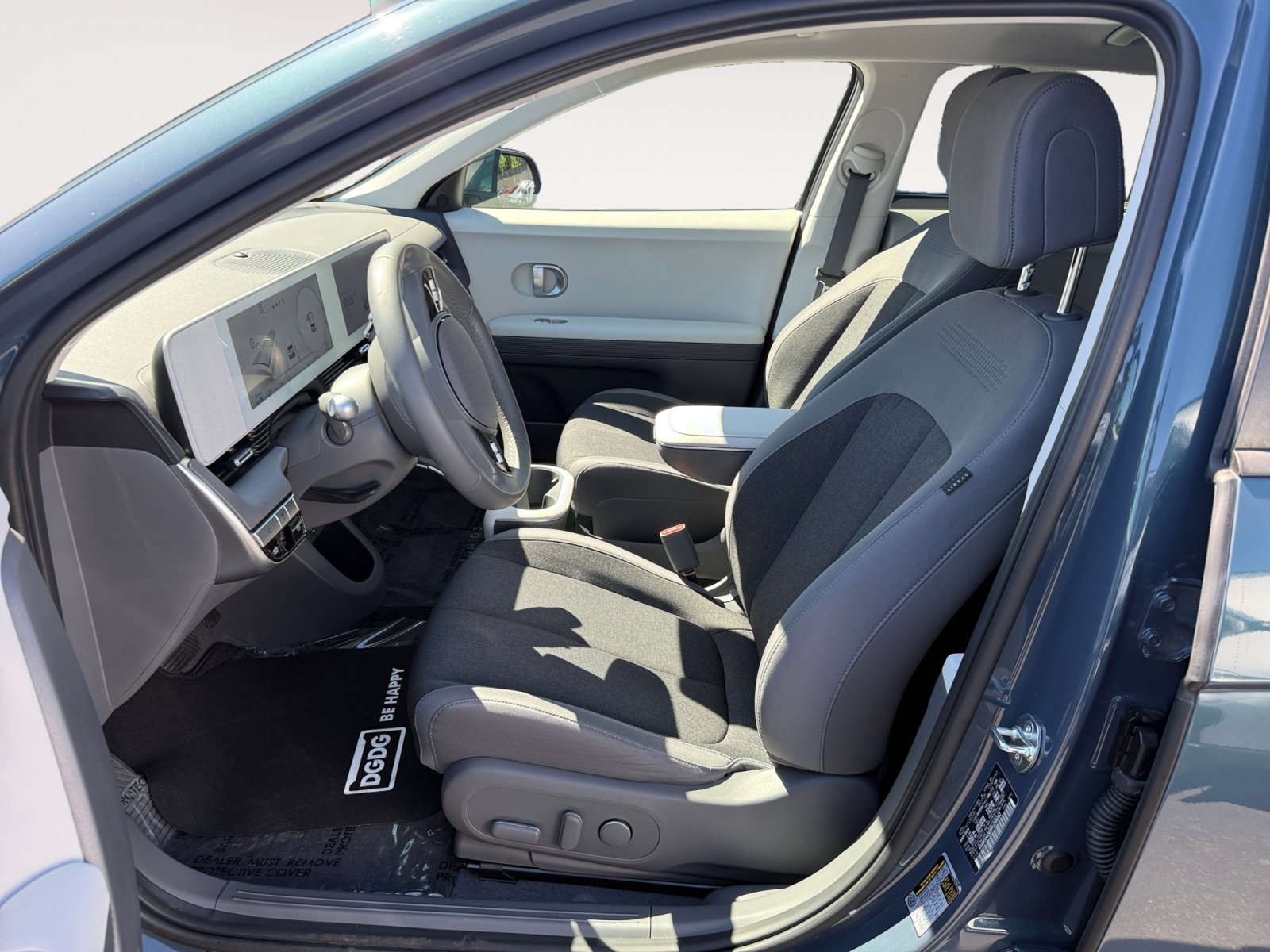 Certified Used 2024 Teal Hyundai SE image 10