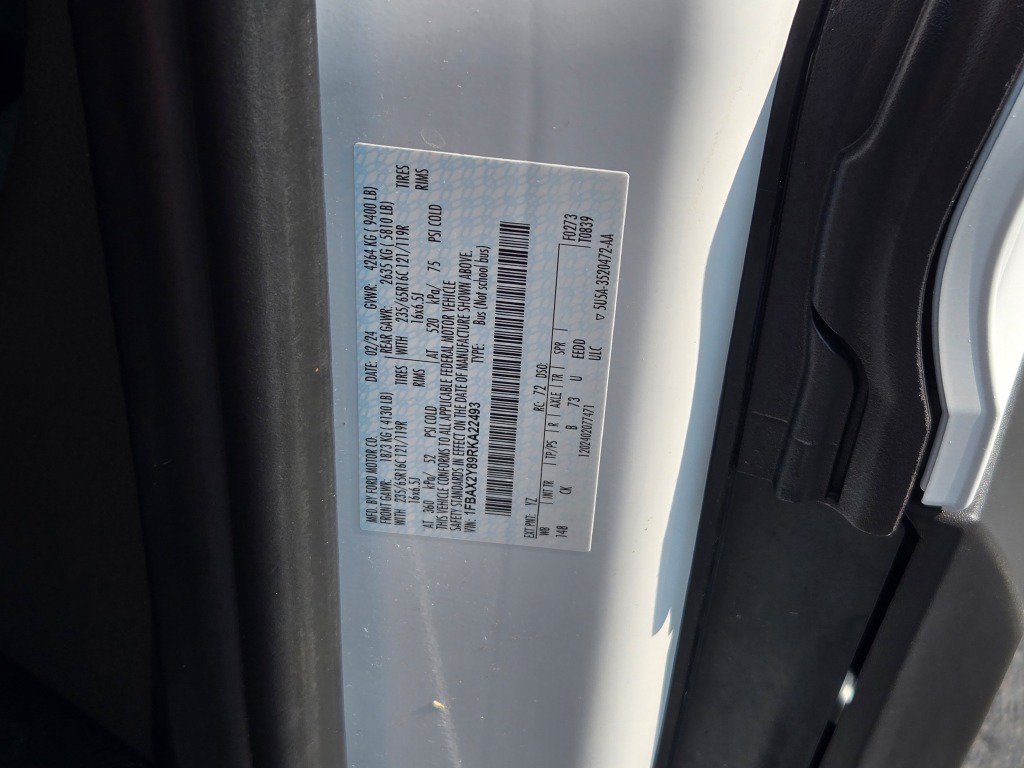 Certified Used 2024 Oxford White Ford XLT image 26