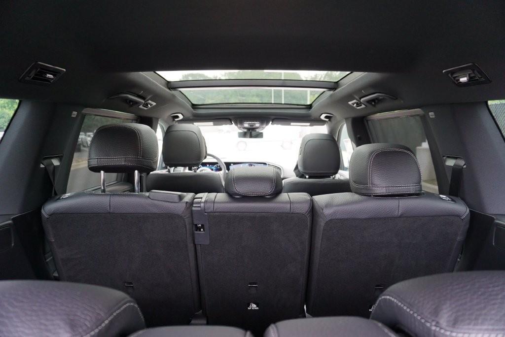New 2026 Polar White Mercedes-Benz GLS 450 image 42