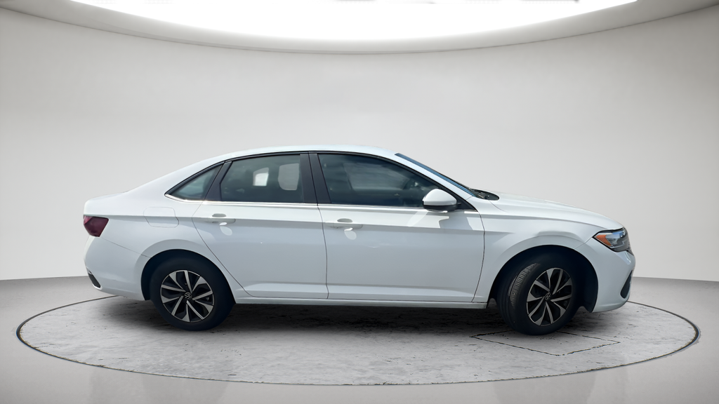 Used 2023 White Volkswagen 1.5T S image 5
