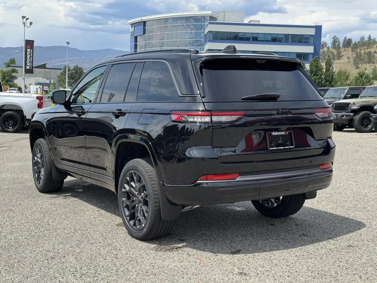New 2026 Black Jeep Summit image 8