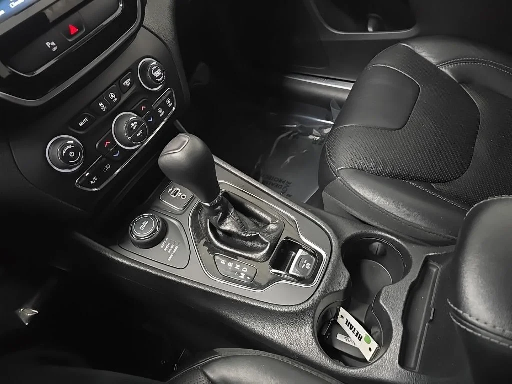 Used 2020 White Jeep Limited image 26