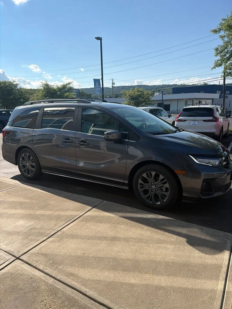 New 2026 Gray Honda Touring image 4