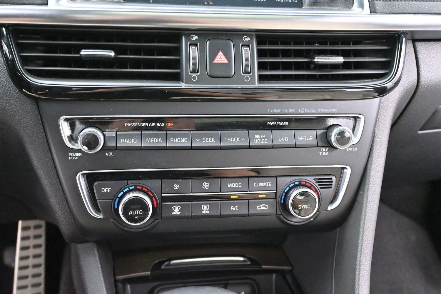 Used 2016 Titanium Silver Kia SXL Turbo image 22