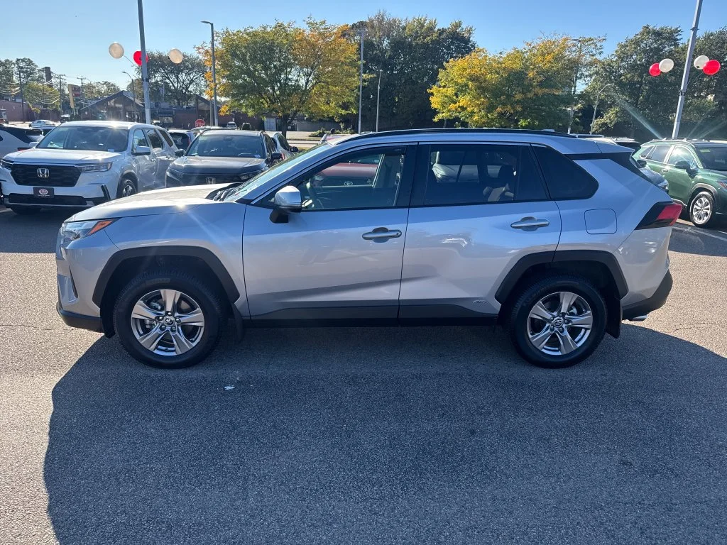 Used 2025 Silver Toyota XLE image 4