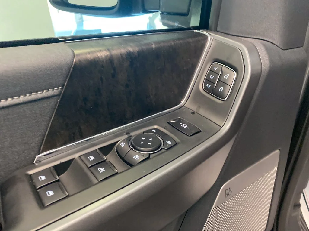 New 2027 Gray Ford Lariat image 13