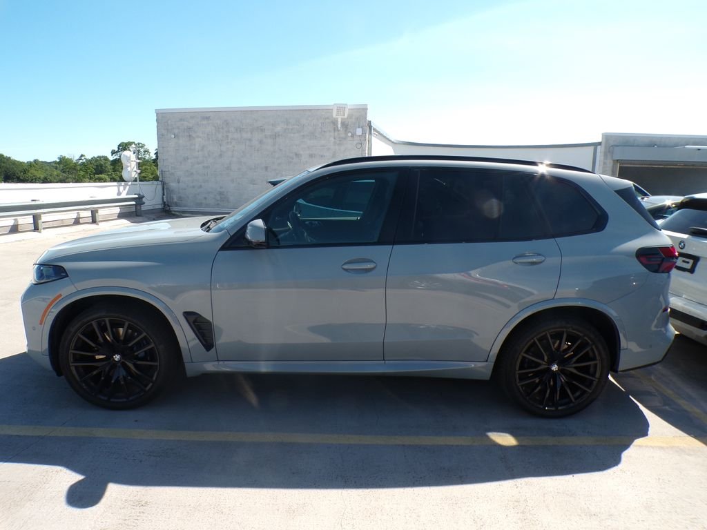 Used 2026 Gray BMW xDrive40i image 4
