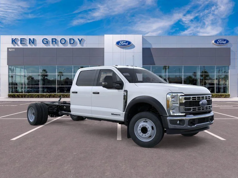 2026 Ford F-450 XL Crew Cab 203-In DRW's photo