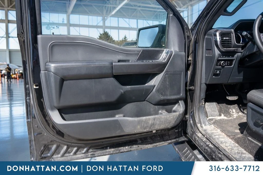 Used 2023 Black Ford XLT image 15