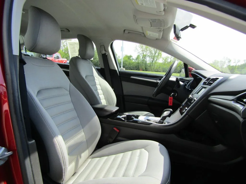 Used 2014 Ruby Red Tinted Clearcoat Ford S image 15