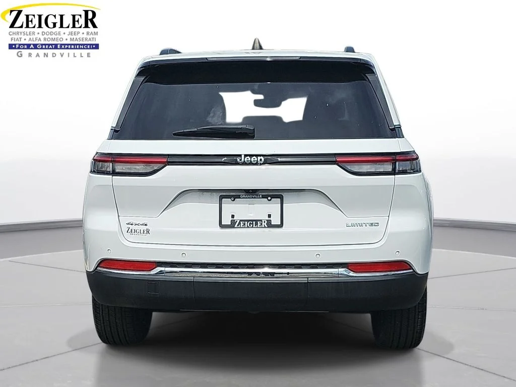 Used 2023 White/off-white Jeep Limited image 6