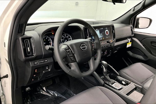 New 2026 Glacier White Nissan SV image 7