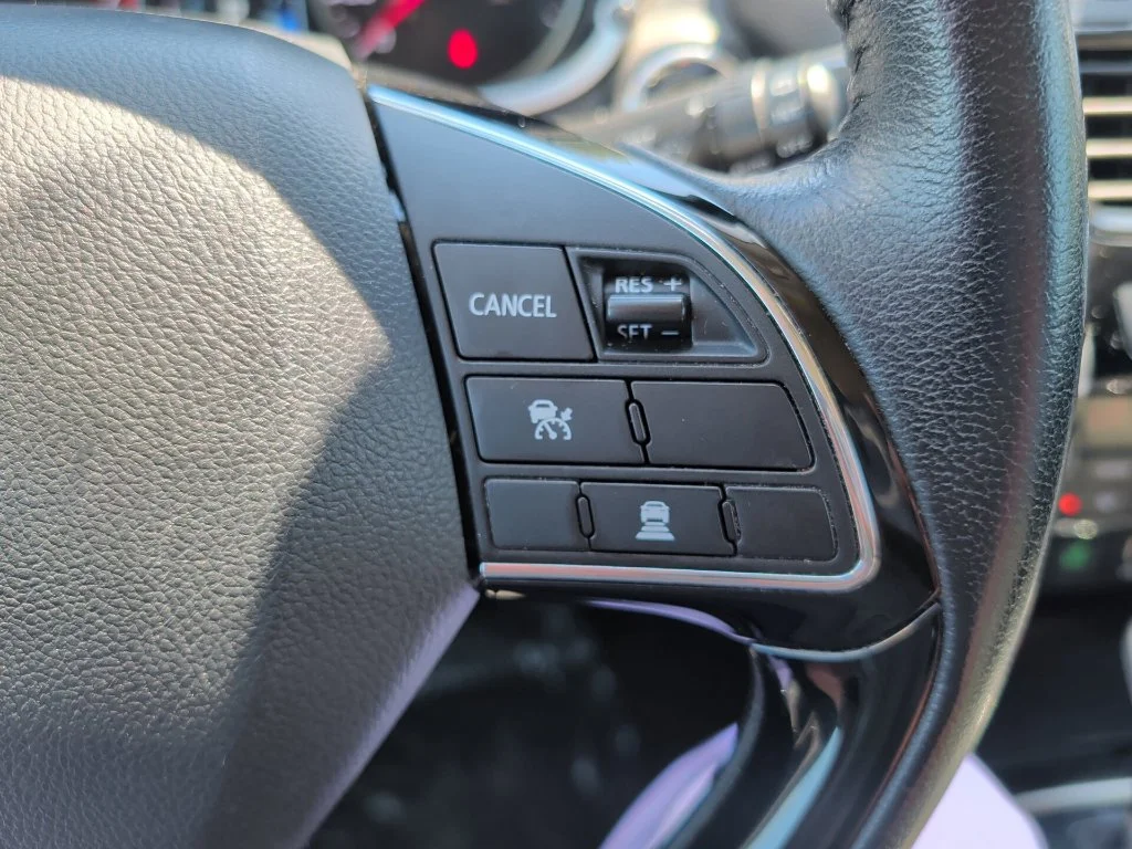 Used 2024  Mitsubishi  image 17