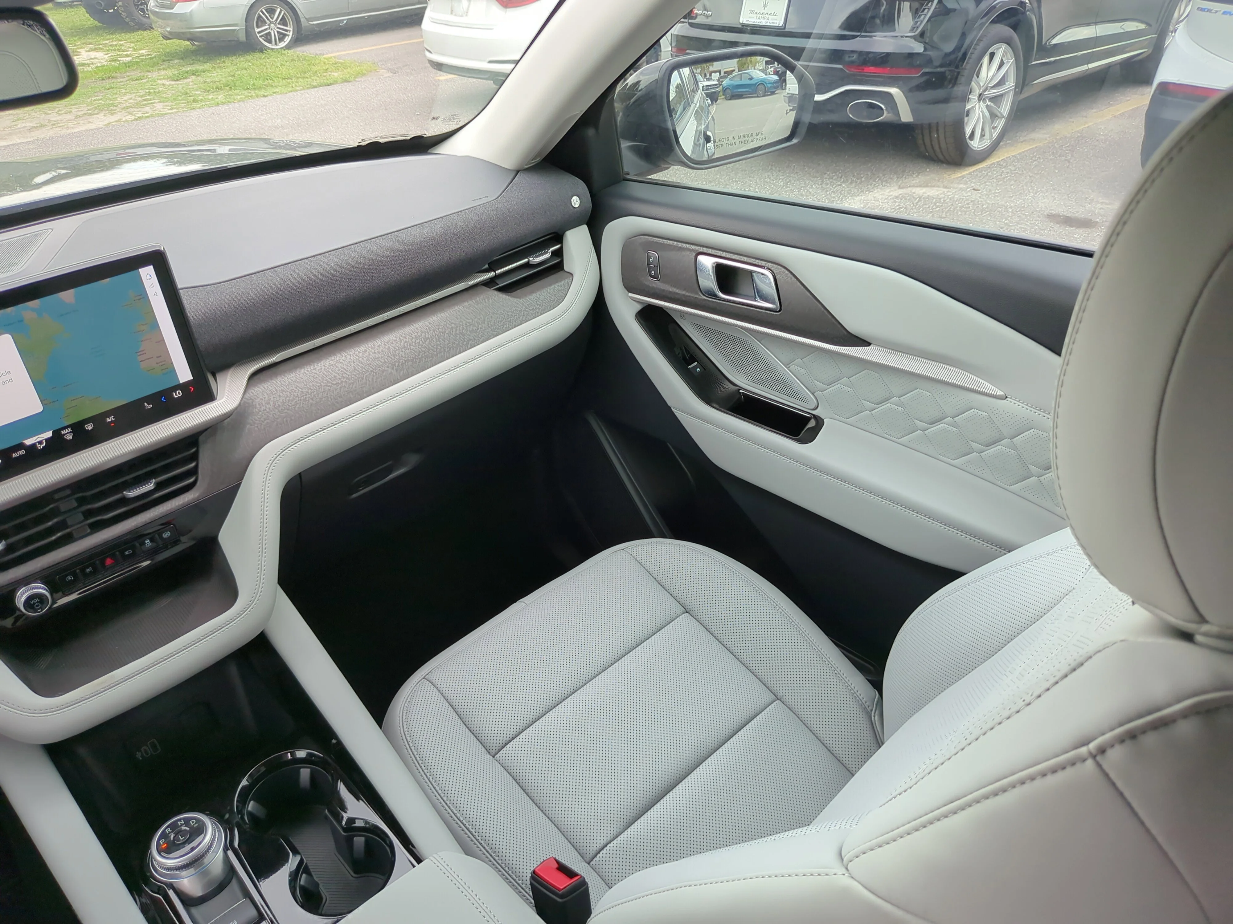 New 2026 Carbonized Gray Metallic Ford Platinum™ image 15