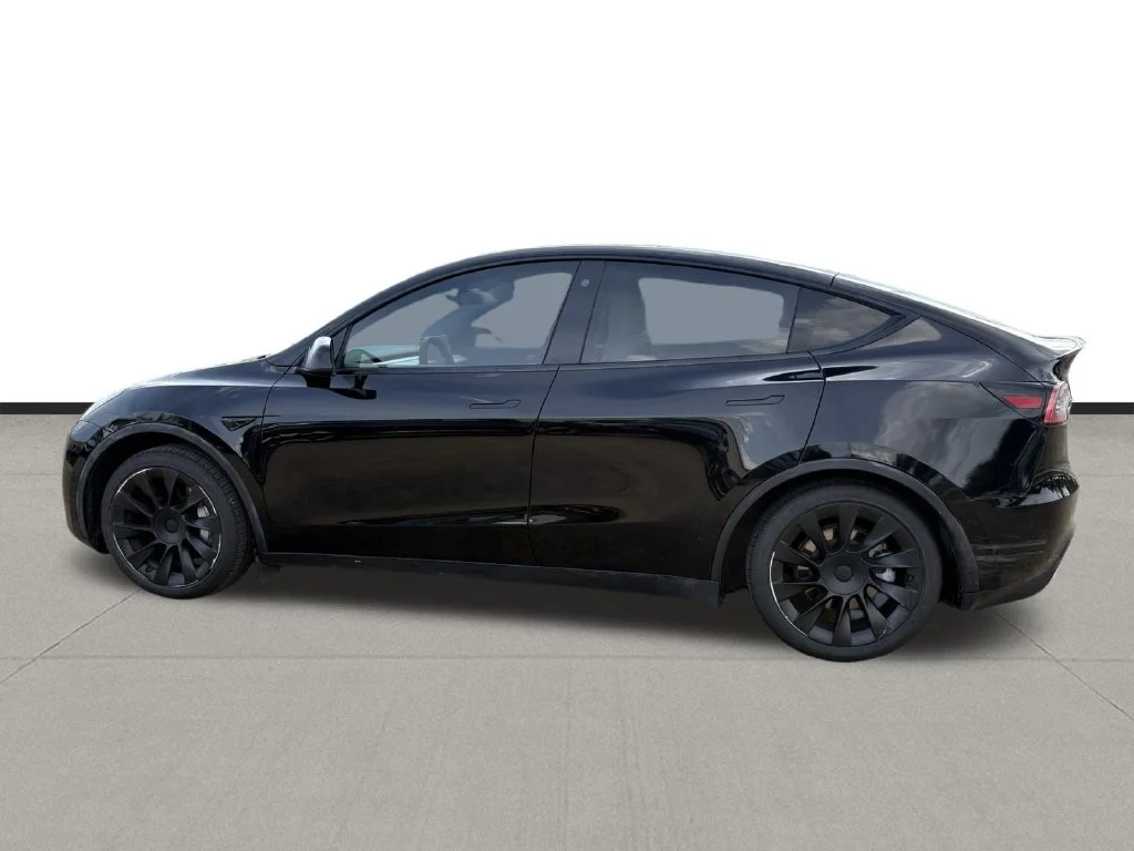 Used 2021 Tesla Model Y Standard Range with VIN 5YJYGDED9MF115236 for sale in Houston, TX