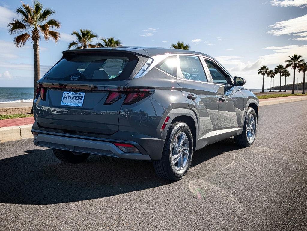 New 2026 Gray Hyundai SE FWD image 5