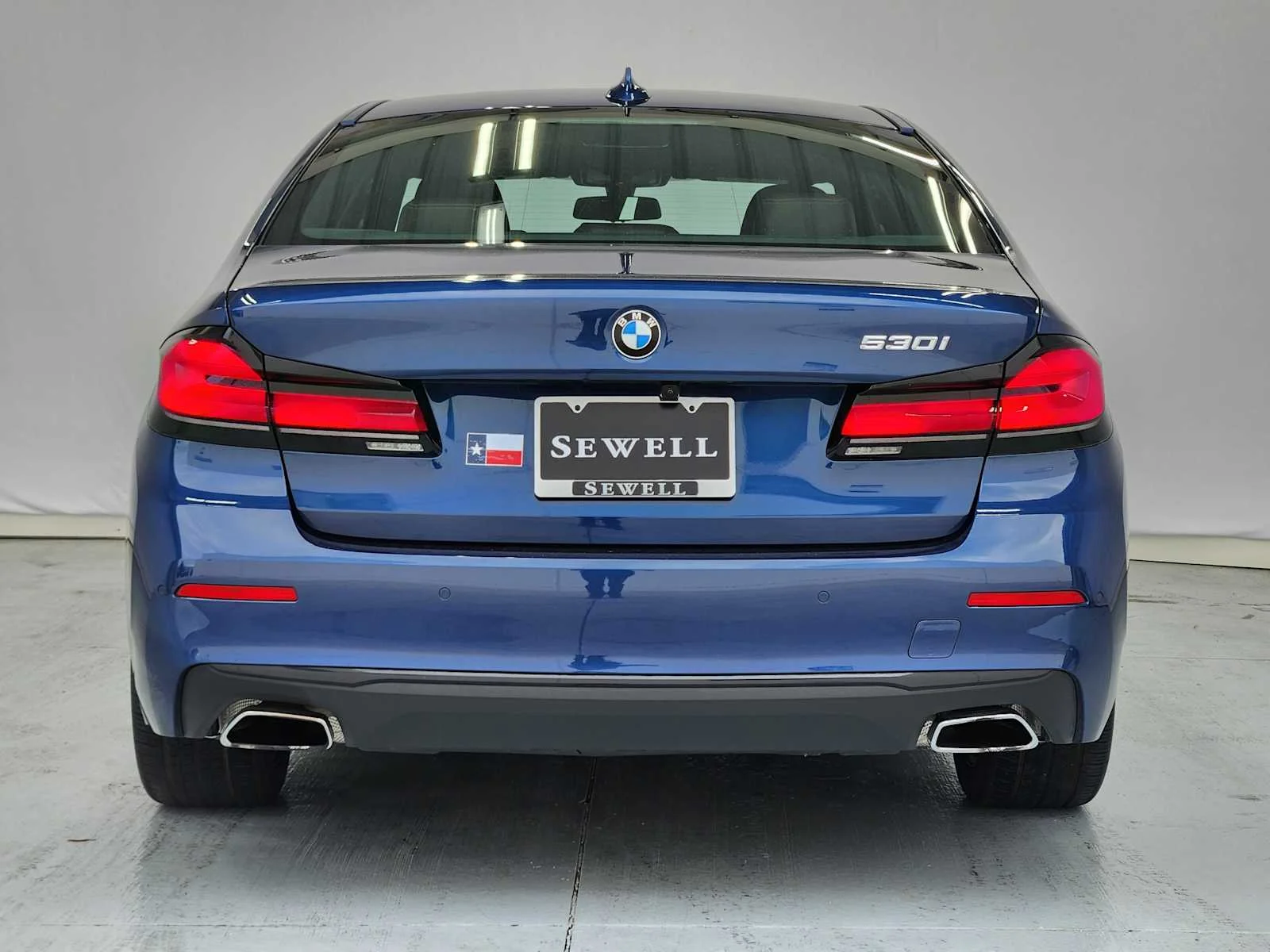 Used 2021 Phytonic Blue Metallic BMW 530i image 7