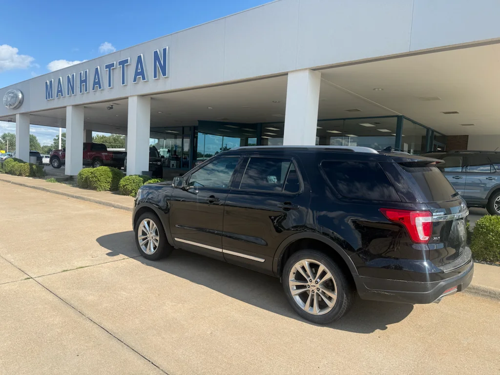 Used 2018 Shadow Black Ford XLT image 2