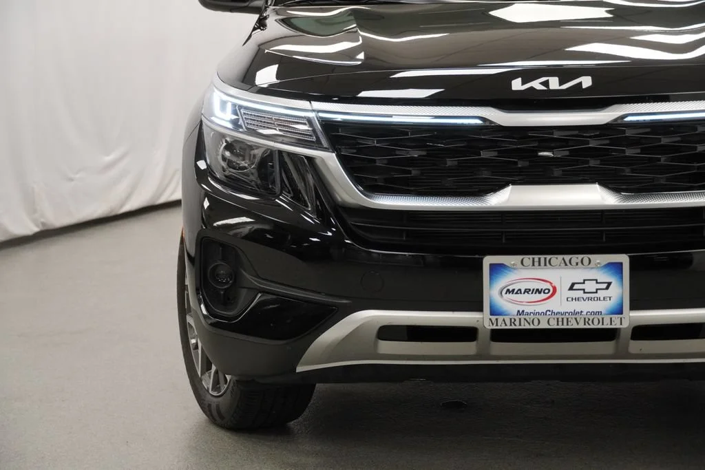 Used 2023 Black Kia EX image 34