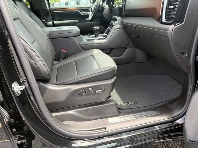 Used 2026 Onyx Black GMC Denali image 13