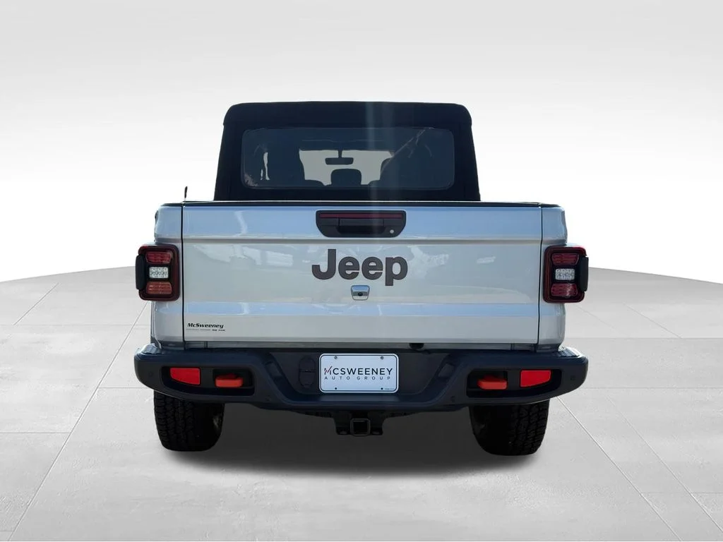 Used 2022 Silver Jeep Mojave image 28