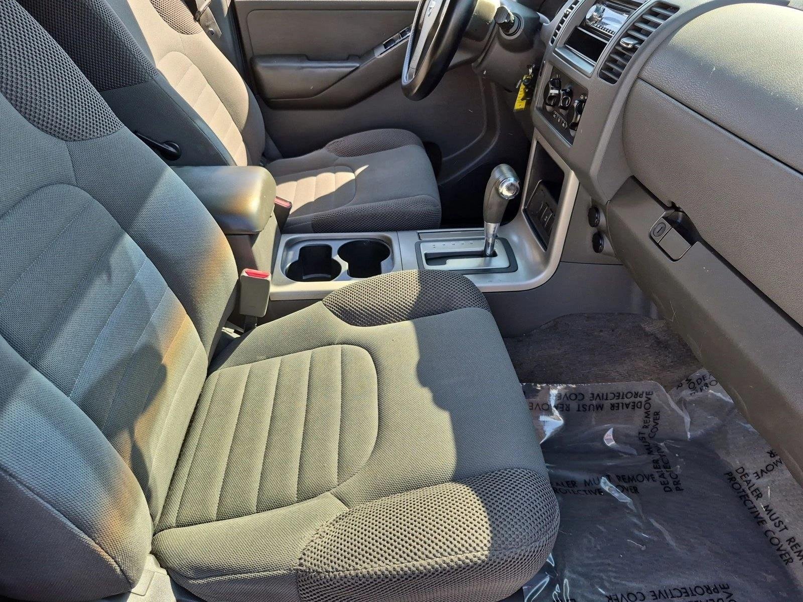 Used 2009 Red Brick Nissan S image 18