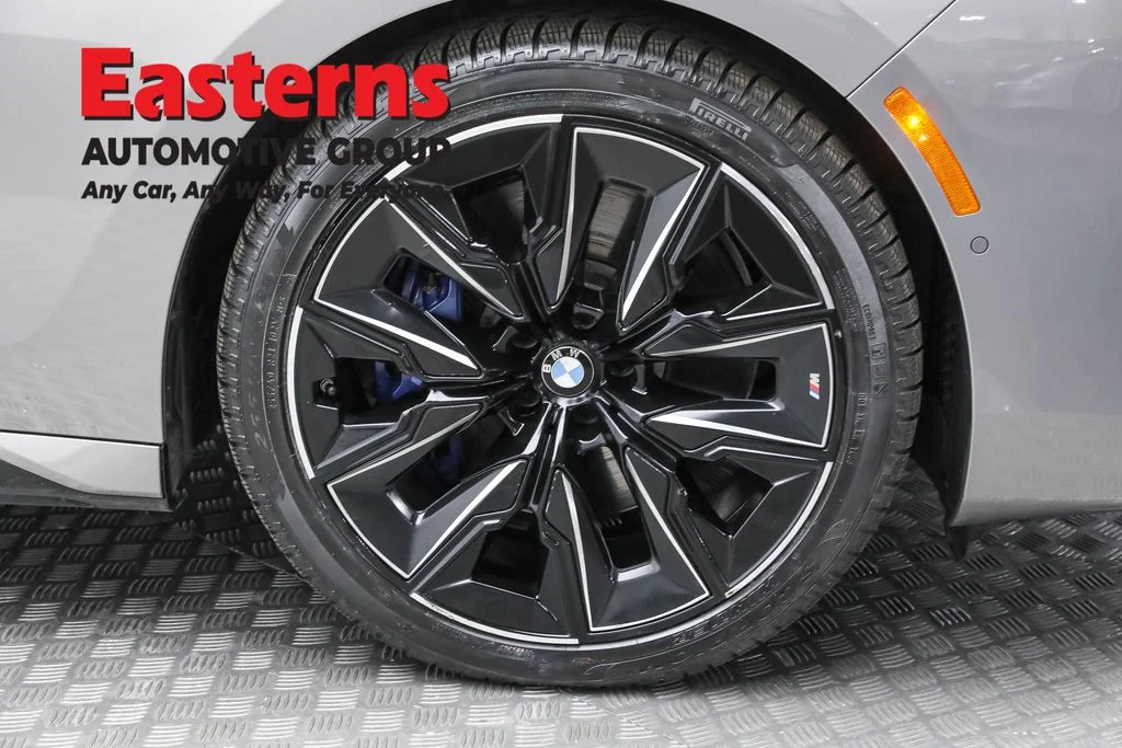 Used 2023 Gray BMW 760i xDrive image 34