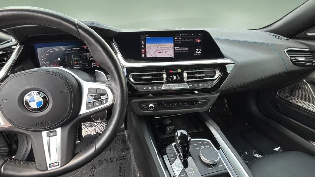Used 2023 Gray BMW sDrive M40i image 13
