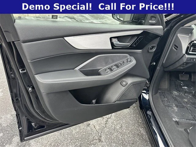 Used 2026 Majestic Black Pearl Acura SH-AWD image 10