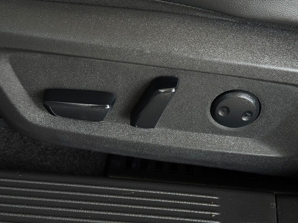 Used 2023 Black Nissan SV image 30