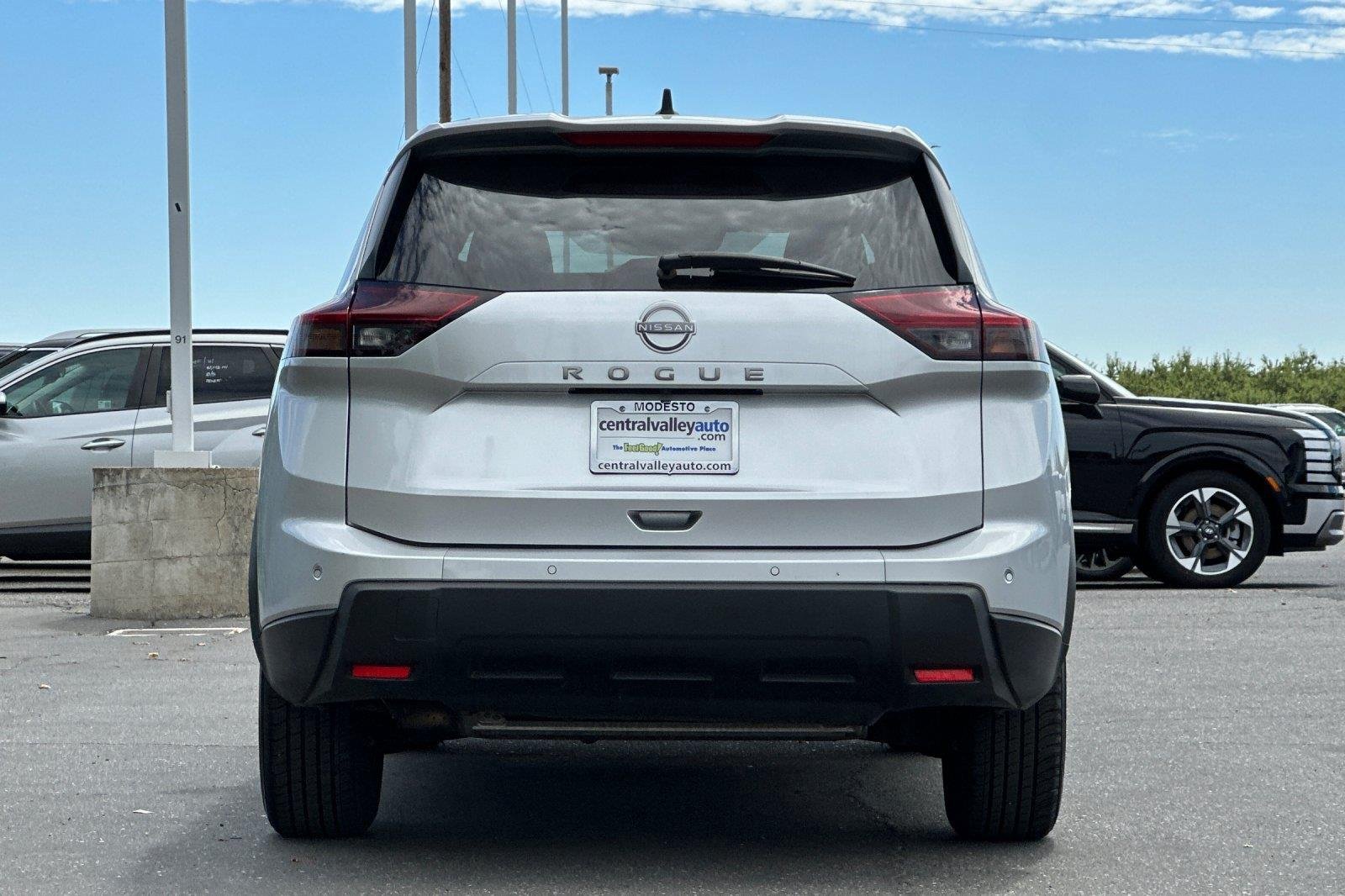 Used 2024 Brilliant Silver Metallic Nissan S image 5