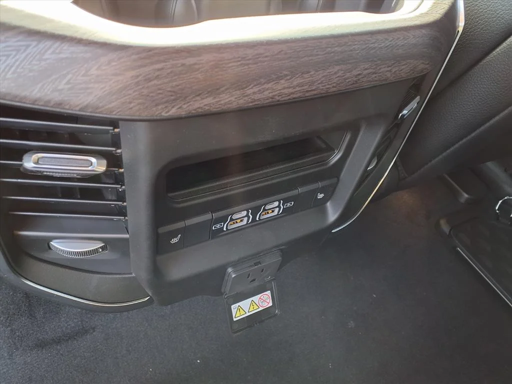 2026 RAM 1500 Laramie - Photo 4