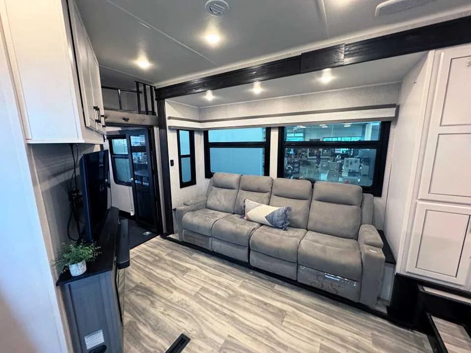 Used 2024 WHITE JAYCO  image 10