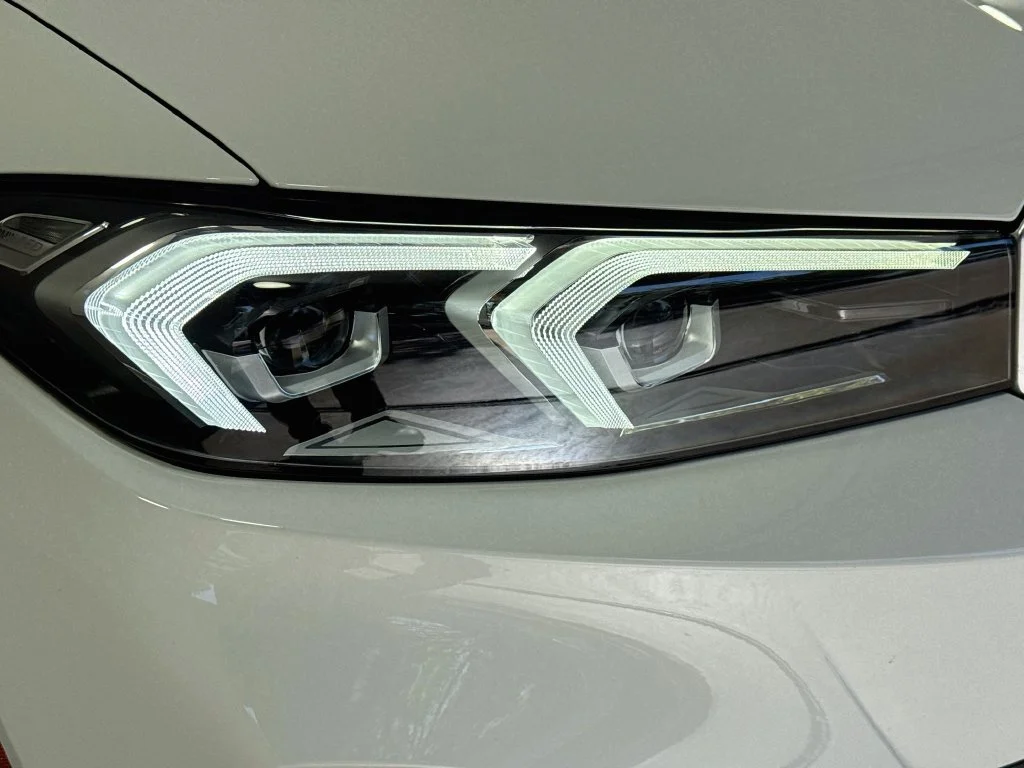 Used 2024 White BMW 330i image 37