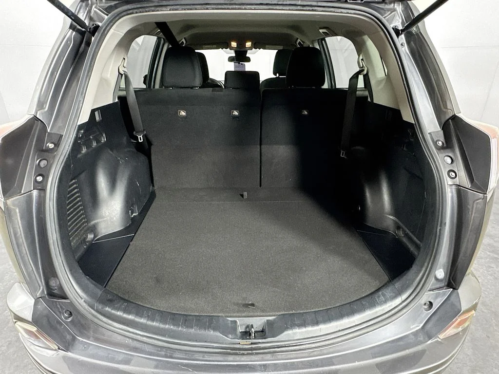 Used 2017 Gray Toyota LE image 28