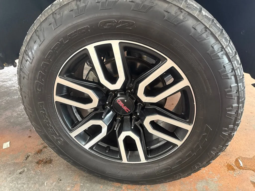 Used 2021 Satin Steel Metallic GMC AT4 image 10