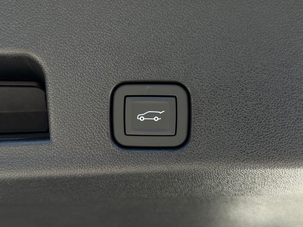 2026 Chevrolet Traverse LT - Photo 16