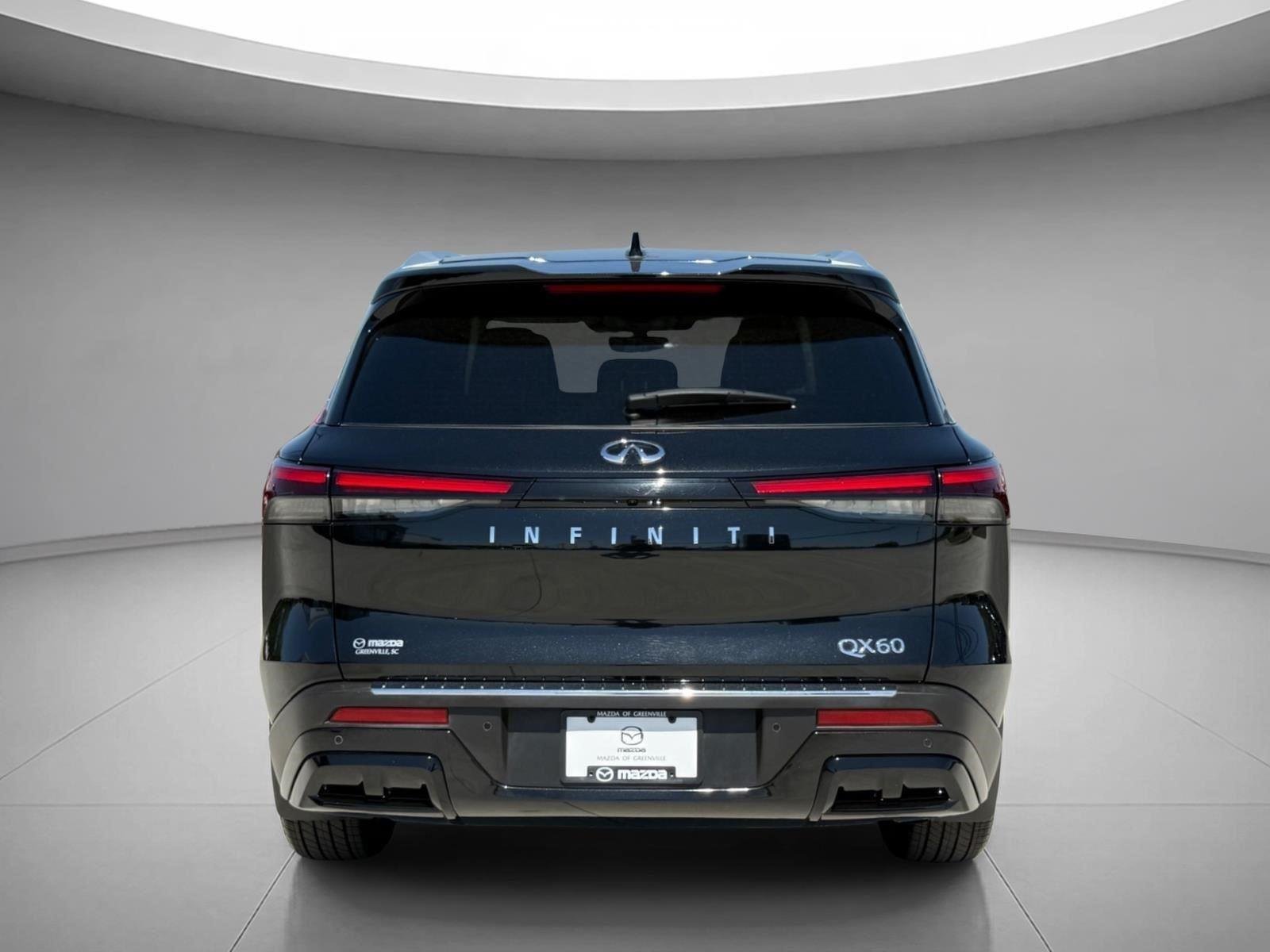 Used 2023 Mineral Black INFINITI LUXE image 11
