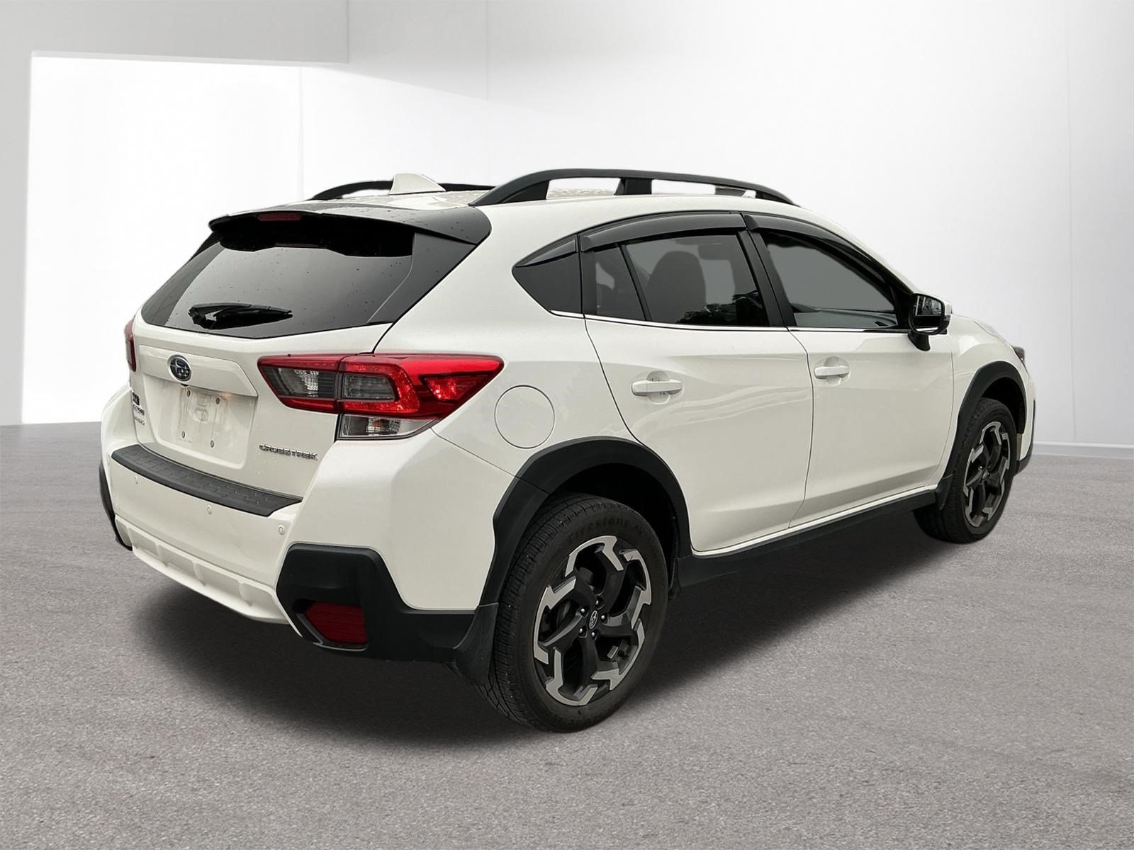 Used 2021 Crystal White Pearl Subaru Limited image 4
