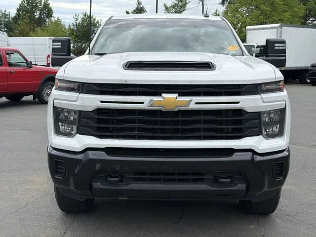 Used 2024 White Chevrolet Custom image 7