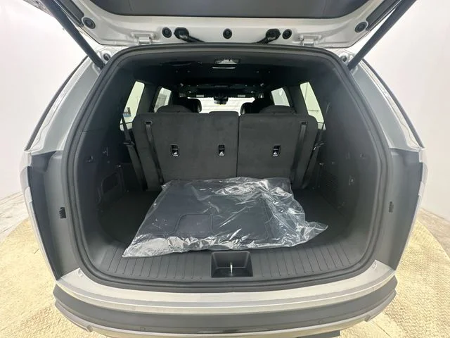 New 2027 Ivory Silver Kia S image 22