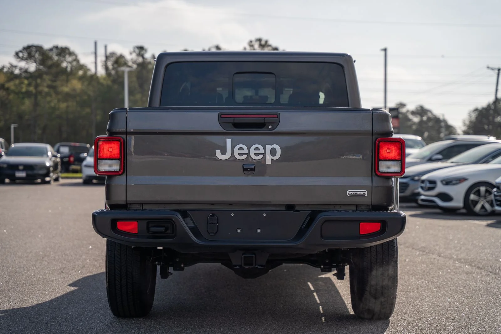 Used 2022 Gray Jeep Overland image 6