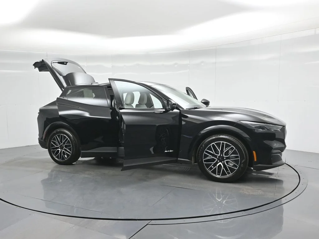 Used 2025 Black Ford Premium image 35