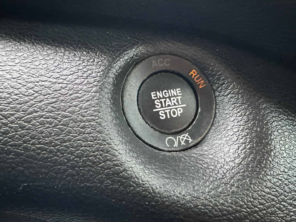 Certified Used 2022 Blue Jeep Latitude Lux image 20