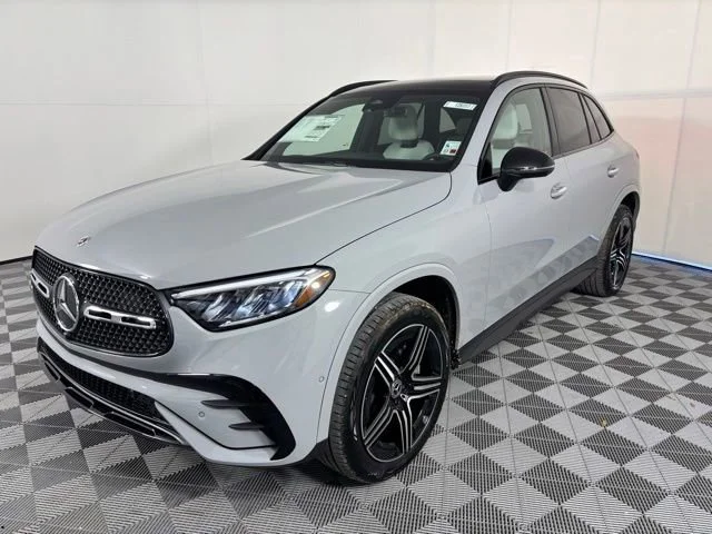 New 2026 MANUFAKTUR Alpine Grey Mercedes-Benz GLC 300 image 45