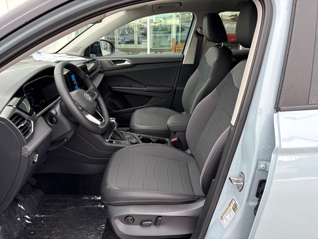 New 2026 Monument Gray w/Dp Blk Rf Volkswagen 1.5T SE Black image 9