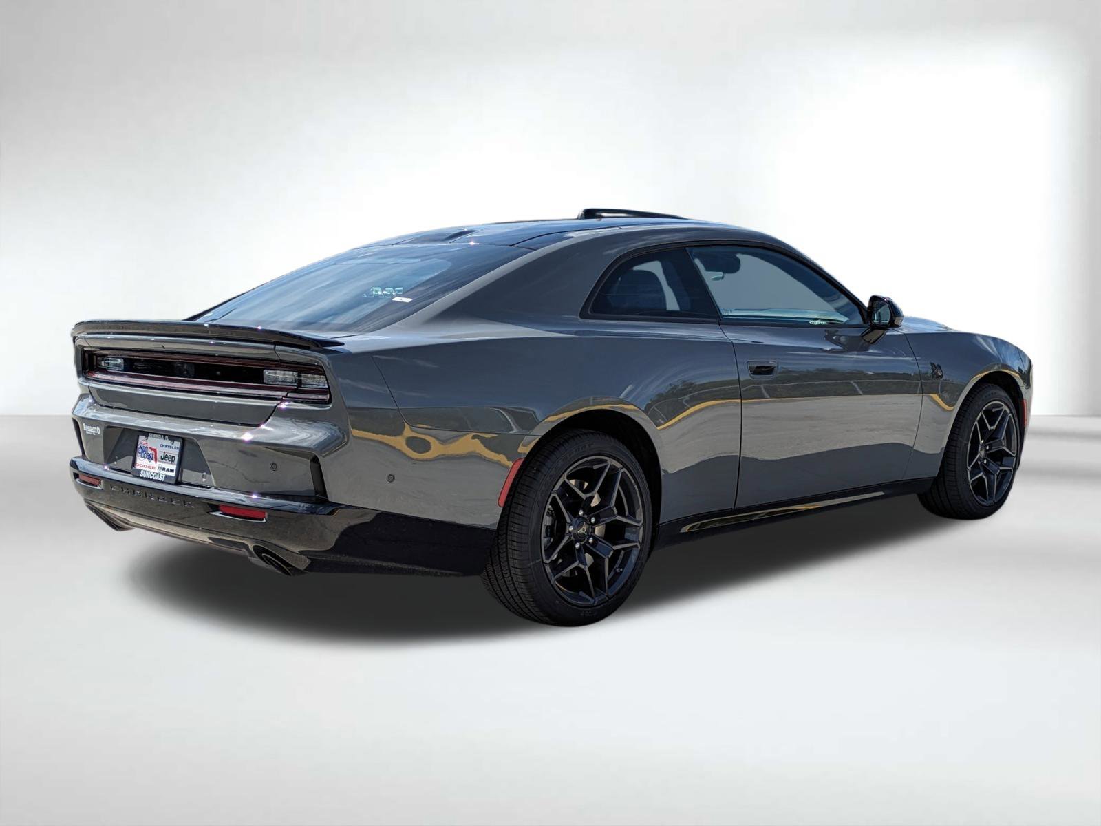 New 2026 Destroyer Gray Exterior Paint Dodge R/T Scat Pack image 4